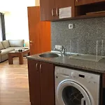 Spacious 2 Bed Close To Gondola Апартаменти Бансько