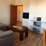 Апартаменти Spacious 2 Bed Close To Gondola