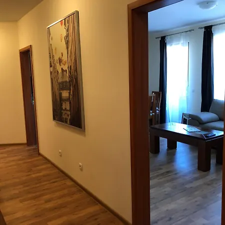 דירה Spacious 2 Bed Close To Gondola