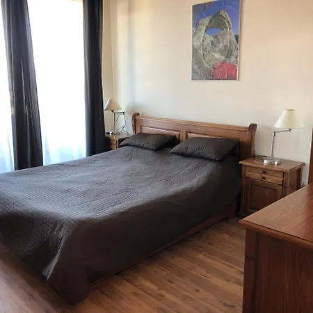 Апартаменты Spacious 2 Bed Close To Gondola Банско